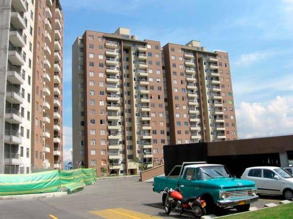 Los hogares unipersonales son ya un motor clave en la demanda de arriendo y en la reducción de áreas de las nuevas viviendas. FOTO: EL COLOMBIANO