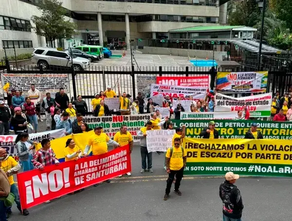 Durante la protesta, las comunidades solicitaron a la Agencia Nacional de Minería proteger los títulos mineros legalmente constituidos. FOTO: CORTESÍA