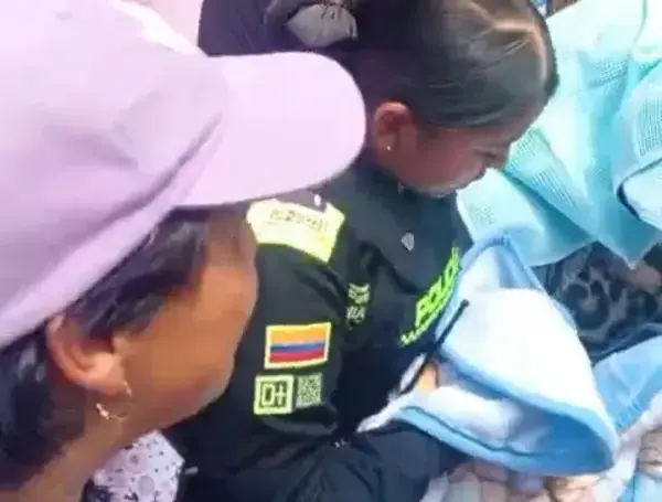 Las funcionarias vivieron momentos de tensión. Foto: Redes.