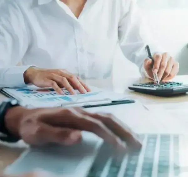 Algunas empresas se apoyan en su reputación para atraer talento, sin necesidad de revelar cuánto pagan. FOTO: GETTY