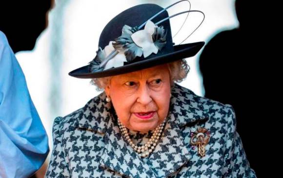 La reina Isabel II dio positivo para covid-19 y presenta síntomas leves. FOTO: EFE.