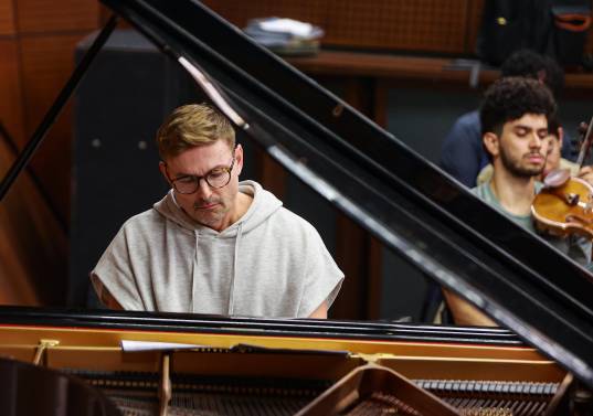 Sergei Sichkov es graduado del conservatorio estatal P. Tchaikovsky, en Rusia. Es profesor del Departamento de Música - Facultad de Artes en la Pontificia Universidad Javeriana. FOTO Manuel Saldarriaga