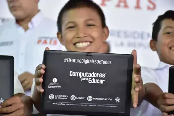 Problemas técnicos en portátiles distribuidos a estudiantes afectan a cerca de 120.000 alumnos de instituciones oficiales. FOTO: MINISTERIO DE EDUCACIÓN/COMPUTADORES PARA EDUCAR.