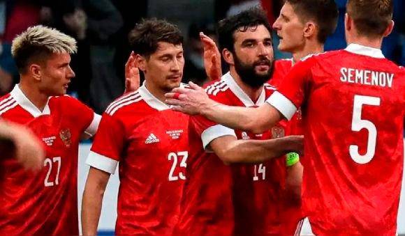 Varias selecciones, entre ellas la de República Checa, se han negado a jugar contra Rusia -imagen- en caso de que les toque jugar contra ellas en el repechaje al Mundial de Catar. FOTO: EFE