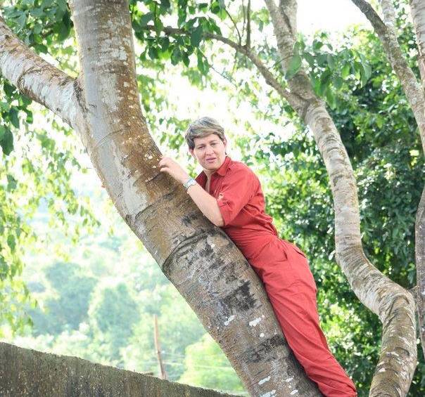 La primera Dama, Verónica Alcocer, en una visita a territorios donde el invierno causó estragos. FOTO: Cortesía