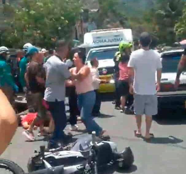 La mujer fallecida tenía 61 años y murió en el lugar por la violencia con la que fue arrollada. FOTO: CORTESÍA