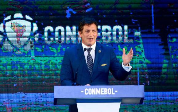 En la imagen aparece Alejandro Domínguez, presidente de la Conmebol, quien anunció la donación de las vacunas. FOTO efe