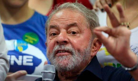 Si el pleno de la Corte Suprema respalda la decisión, Lula recuperaría sus derechos políticos. FOTO EFE