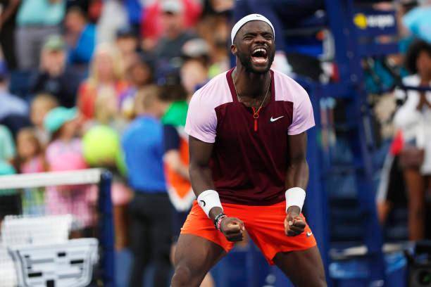 El norteamerticano Frances Tiafoe buscará acceder por primera vez a las semifinales del US Open. FOTO: TOMADA DE TWITTER @usopen