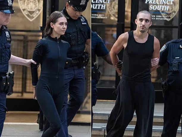 Angela Nikolau, de 33 años, e Ivan Kuznetsov, de 32, fueron arrestados al descender el edificio. FOTO: GETTY. 