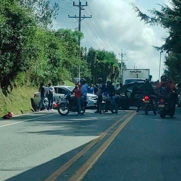 Cinco Personas Lesionadas En Accidente En Vía Rionegro La Ceja