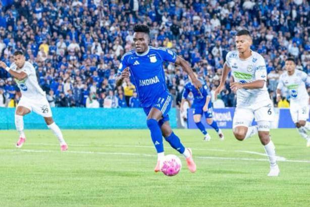 Andrey Estupiñán anotó dos goles para Millonarios ante Jaguares. FOTO: X MillosFCOficial