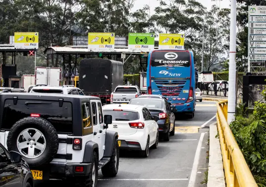 Imagen de referencia de uno de los peajes del departamento de Antioquia. Foto: Jaime Pérez Munévar