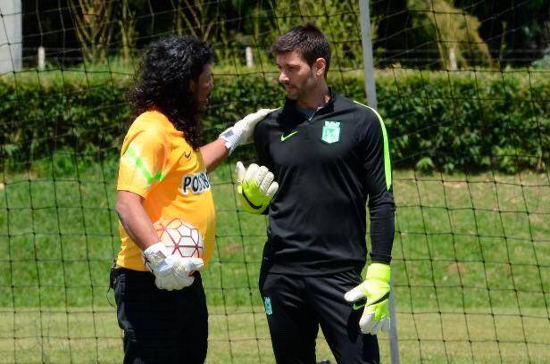 Gastón Pezzuti durante su etapa como portero de Nacional. FOTO @pezzutig