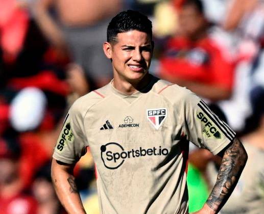 James Rodríguez consiguió este domingo su primer título con Sao Paulo, en Copa Brasil. FOTO: AFP