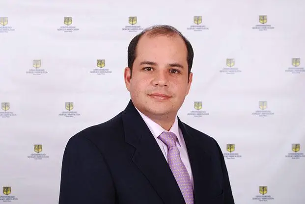 El nuevo partido del presidente electo Abelardo de La Espriella será liderado por un abogado con trayectoria en la Universidad Sergio Arboleda y la Procuraduría. FOTO: UNIVERSIDAD SERGIO ARBOLEDA.