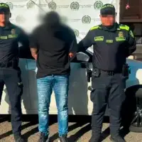 No le duró la dicha: Policía recuperó carro robado y agarró al presunto ladrón
