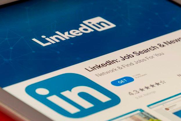 Expertos advierten que por LinkedIn los estafadores ofrecen falsas ofertas de empleo. FOTO Cortesía