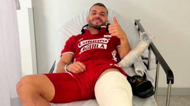 Iago Falque hizo una publicación desde el hospital en la que demuestra optimismo de cara a lo que será su larga recuperación. FOTO Instagram @iagofalque10