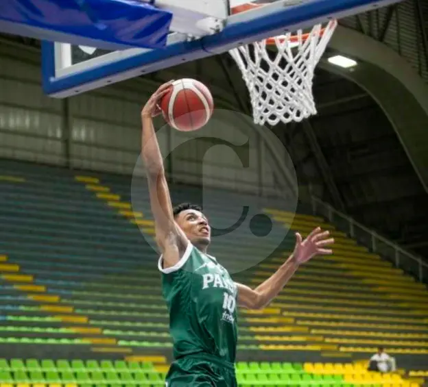 El escolta Esneider Mosquera, nacido en Girardota, es otro de los jugadores de Paisas que está con el equipo desde 2025 y que ya suma más minutos en la Liga 2026. FOTO ESNEYDER GUTIÉRREZ 