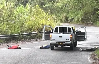 Así fueron enocontrados los tres cuerpos en la madrugada de este miércoles. FOTO: Cortesía