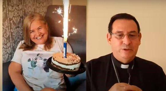 Martha Sepúlveda y el obispo Francisco Ceballos difieren en sus posturas sobre la eutanasia. FOTO CORTESÍA