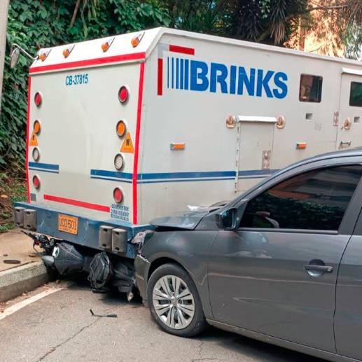 El carro de valores se devolvió por la loma Lalinde, en El Poblado. <b>FOTO CORTESÍA</b>