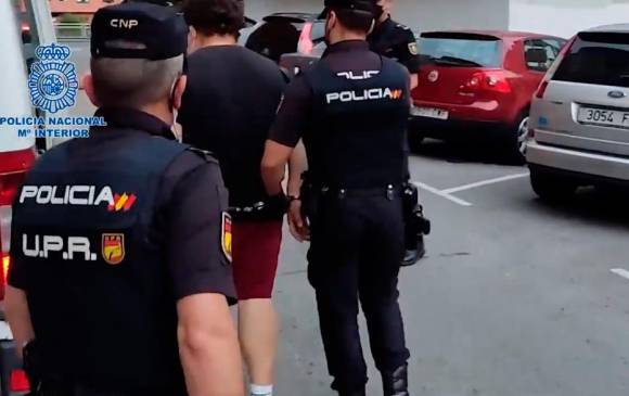 Cinco de los detenidos ingresaron en prisión provisional y fueron clausuradas cinco viviendas en varias localidades españolas en las que las víctimas eran obligadas a prostituirse. Foto: Policía España