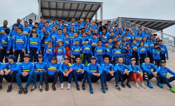 En Lima, Perú, Colombia mostró presente y futuro para el bicicrós. El fogueo en el exterior es permanente. FOTO Cortesía bmx antioquia