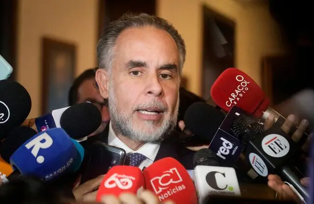 Según Benedetti, una vez se voten los impedimentos y se concilie el texto entre Senado y Cámara, el presidente Petro “lo que hace es derogar la convocatoria de la consulta”. FOTO: COLPRENSA