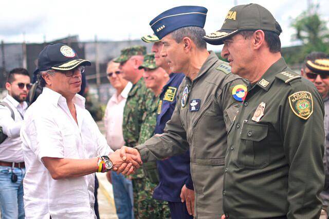El presidente Gustavo Petro se comprometió a combatir las economías ilícitas que azotan a Buenaventura. Foto: Colprensa. 
