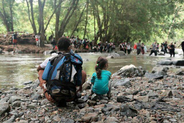 En Europa aumenta el crecimiento migratorio, por lo que los gobiernos deben tomar medidas extremas. FOTO: Colprensa