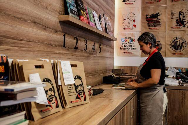 Librerías y libreros atraviesan una crisis debido a posibles reformas de la Ley 427 o “Ley del libro” que no los beneficiará. Foto: Colprensa / Mariano Vimos. 