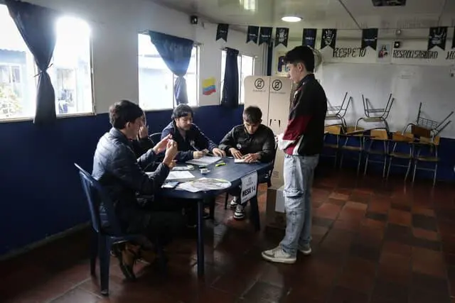 En caso de ser seleccionado como jurado de votación, debe tener en cuenta que, si no asiste, podría pagar una multa de hasta 10 salarios mínimos legales vigentes. FOTO: Colprensa.