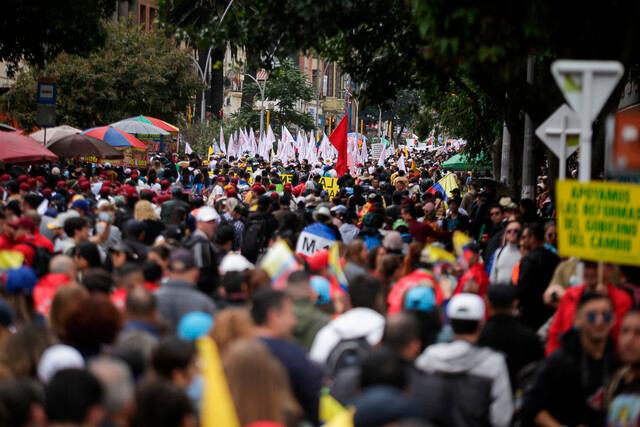 Desde la mañana de este martes hubo movilizaciones convocadas por el Gobierno en apoyo a la reforma laboral. FOTO: COLPRENSA