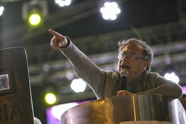 La Corte Suprema encontró irregularidades en vuelos contratados durante la campaña presidencial de Gustavo Petro en 2022. Imagen: cierre de campaña del candidato presidencial, Gustavo Petro, 2022. Colprensa. 