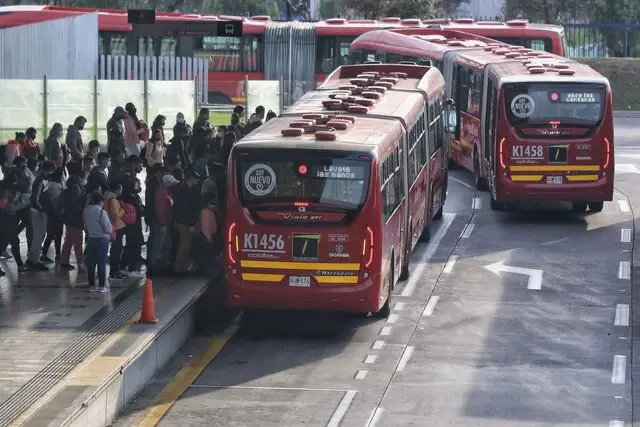 <span class="mln_uppercase_mln">Para</span><b><span class="mln_uppercase_mln"> el 2026 el valor de la tarifa del pasaje para TransMilenio, TransMiCable y TransMiZonal será de $3.550. FOTO: Colprensa </span></b>