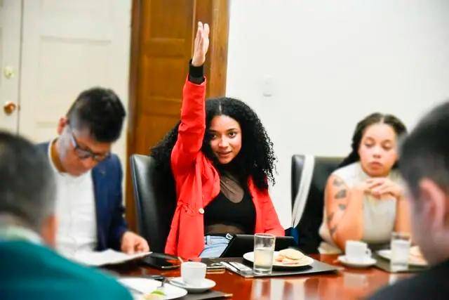 Aunque el presidente Gustavo Petro ordenó formalizar su nombramiento, persisten dudas sobre la validez de su título profesional en la Universidad San José, al no haber presentado las pruebas Saber Pro. FOTO: COLPRENSA