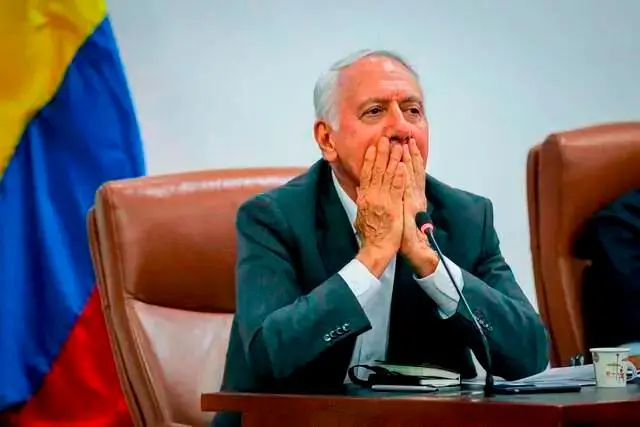El representante Forero sostuvo que el ministro Jaramillo “ha garantizado el bienestar de su familia en el sector que está a su cargo”. FOTO: Colprensa
