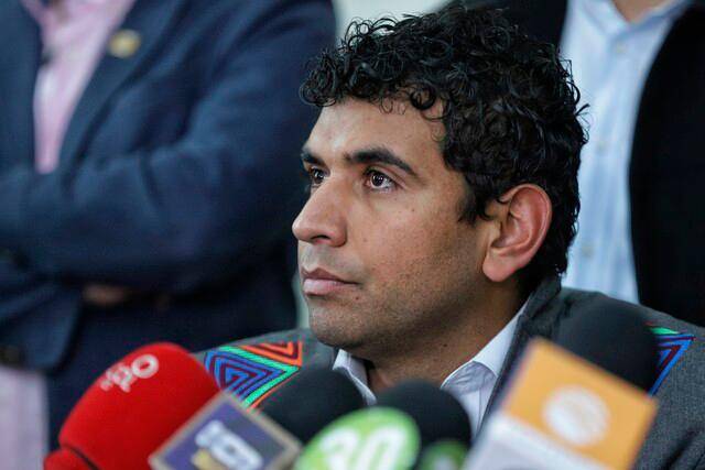 Apenas este lunes se conocieron más audios que enlodan al congresista con presuntas prácticas de clientelismo político e intercambio de favores en dos altas entidades del Estado. FOTO: COLPRENSA