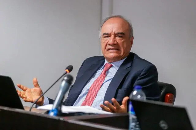  Carvajal, quien sonó también para ser fiscal y para llegar a la Procuraduría, fue el artífice de reunir en tres ocasiones al expresidente Álvaro Uribe con Petro. FOTO: COLPRENSA