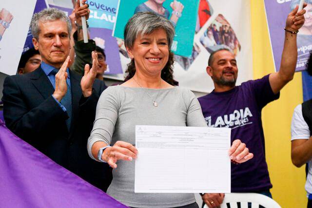La exmandataria se propone recoger un millón y medio de firmas. “Nos duele el deterioro de la seguridad y el retroceso de la salud”, dijo. FOTO: COLPRENSA