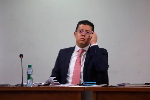 De izquierda a derecha: Yefferson Dueñas, Eduardo Montealegre y Olga Claros
