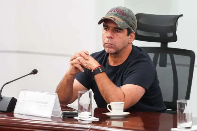 El fallo pone fin a una historia que comenzó en 1991, cuando Diana Ramos mantuvo una relación con un joven Alejandro Char mientras trabajaba en la Inmobiliaria de la familia. FOTO: Colprensa. 