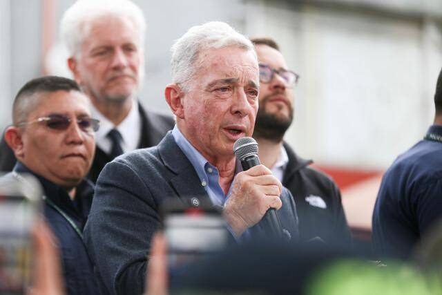 El expresidente Álvaro Uribe Vélez se refirió al proceso del Centro Democrático para definir su aspirante a la Presidencia en 2026. FOTO: COLPRENSA
