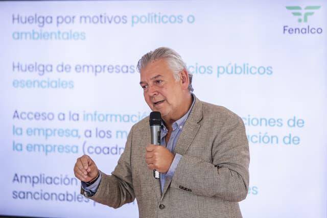 Jaime Alberto Cabal Sanclemente, presidente de Fenalco, está inconforme con la reforma tributaria del presidente Gustavo Petro. FOTO: Colprensa