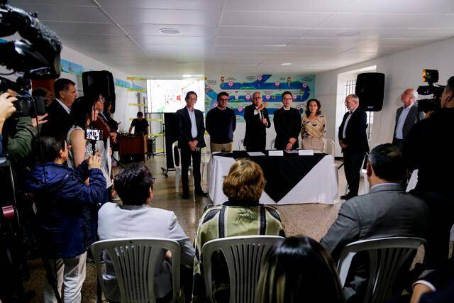 Ministerios de Educación, Salud y Cultura firmaron contrato para restauración de Instituto Materno Infantil. Foto: Colprensa. 