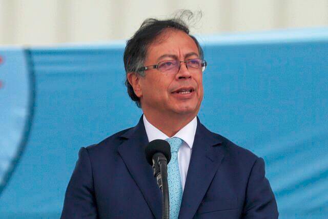 Mientras que en octubre punteó con 58,8%, su aceptación cayó en noviembre a 55,7%. Foto: Colprensa.