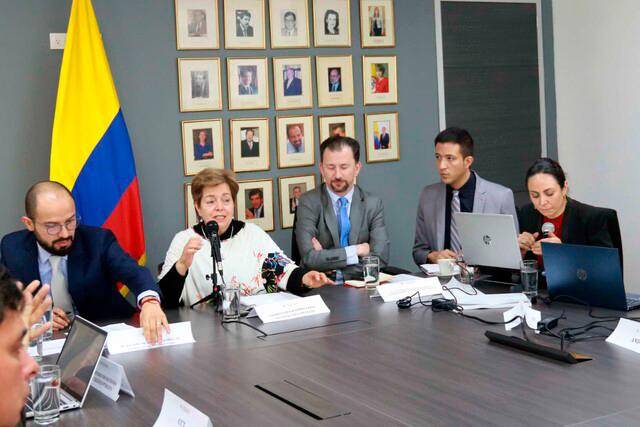 La ministra de Trabajo, Gloria Inés Ramírez, lideró la negociación en torno al aumento del salario mínimo para el 2023. FOTO Colprensa