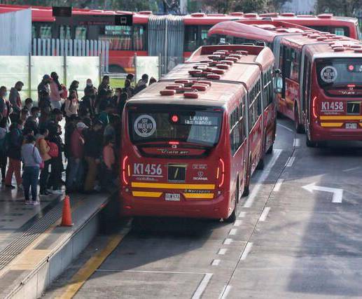 Expertos indican que los sistemas de transporte en Colombia deben mejorar su infraestructura antes de recibir más usuarios. FOTO: COLPRENSA